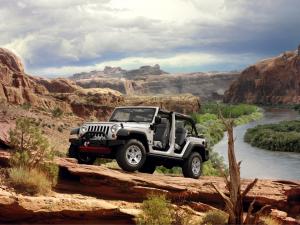 Jeep Wrangler Unlimited X by Mopar 2007 года